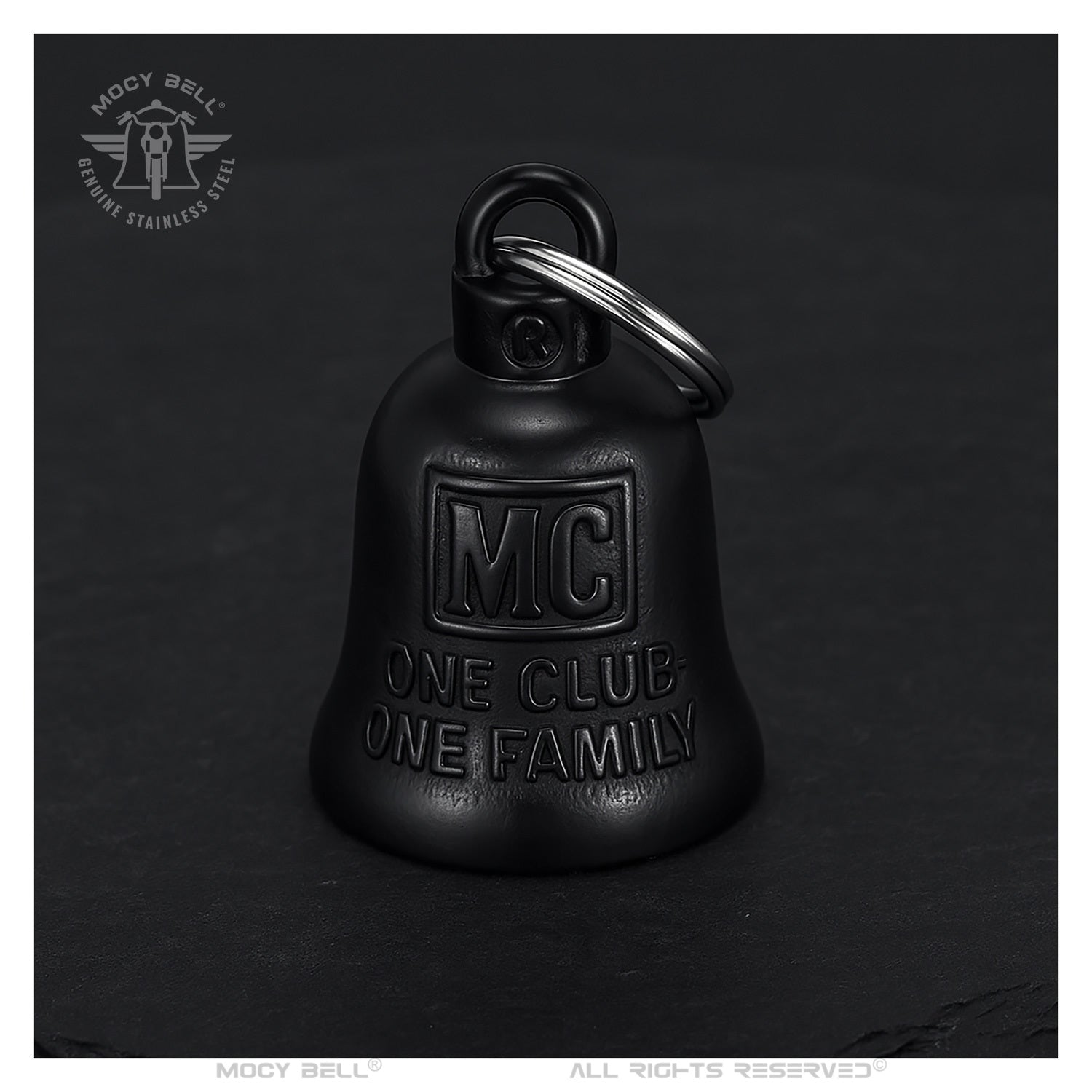Porte-bonheur moto noir titane MocyBell One Club One Family. Idéal pour motards soudés, clubs bikers, symbole d’unité et respect sur la route.